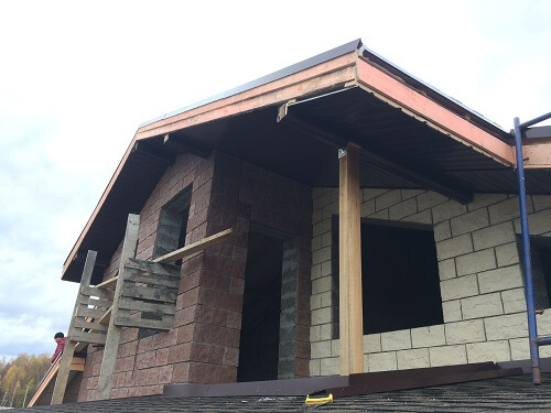 Подшивка свесов крыши в Витебске