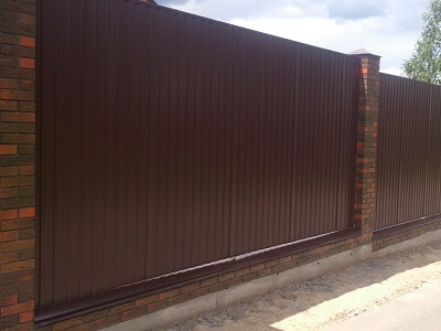 Установка забора из профнастила в Витебске